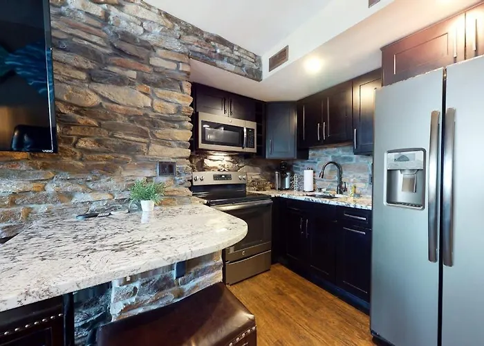 Modern Beachfront With Balcony Views Pool & Gym * Ocean City
